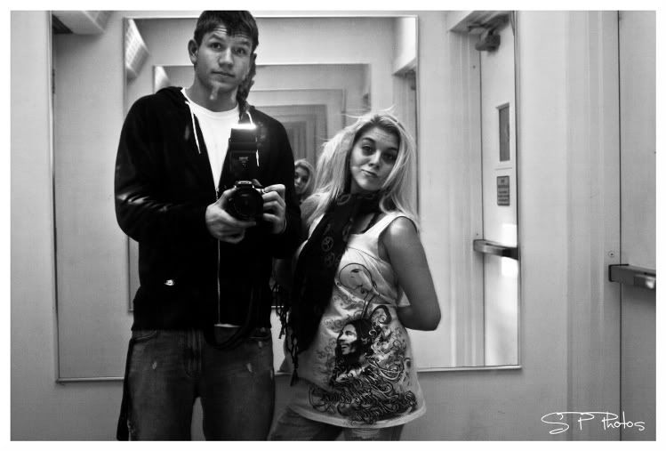 IMAGE: http://i923.photobucket.com/albums/ad77/4331545/us2.jpg