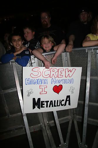 http://i923.photobucket.com/albums/ad77/pHacon/Metallica.jpg