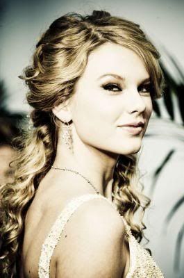 Taylor Swift Pictures, Images and Photos